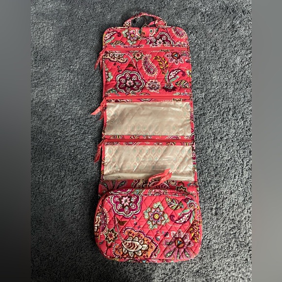 Lightly used Vera Bradley travel storage sectioned bag - Picture 1 of 5